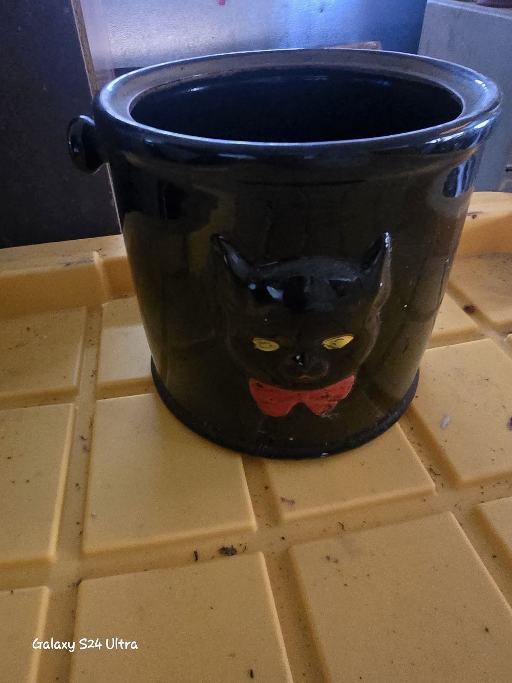 Black Cat Ceramic Pet Bowl with Red Bow Accent